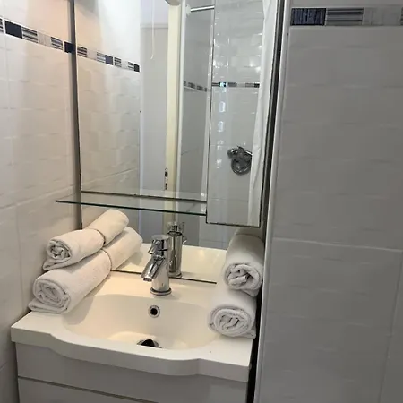 F32 Heliopolis -by Agn - 2 Personnes Apartmán Agde
